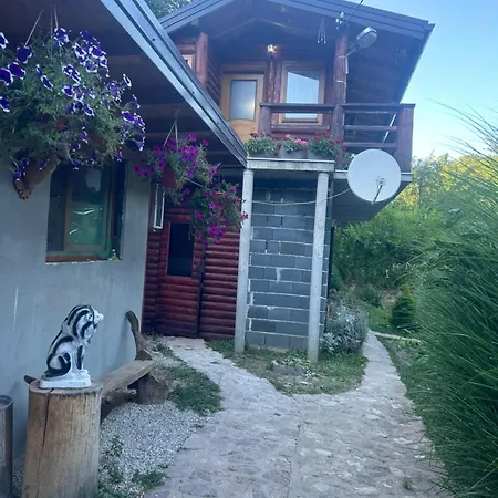 Etno Madzar Vikendica Ferienhaus Teslić